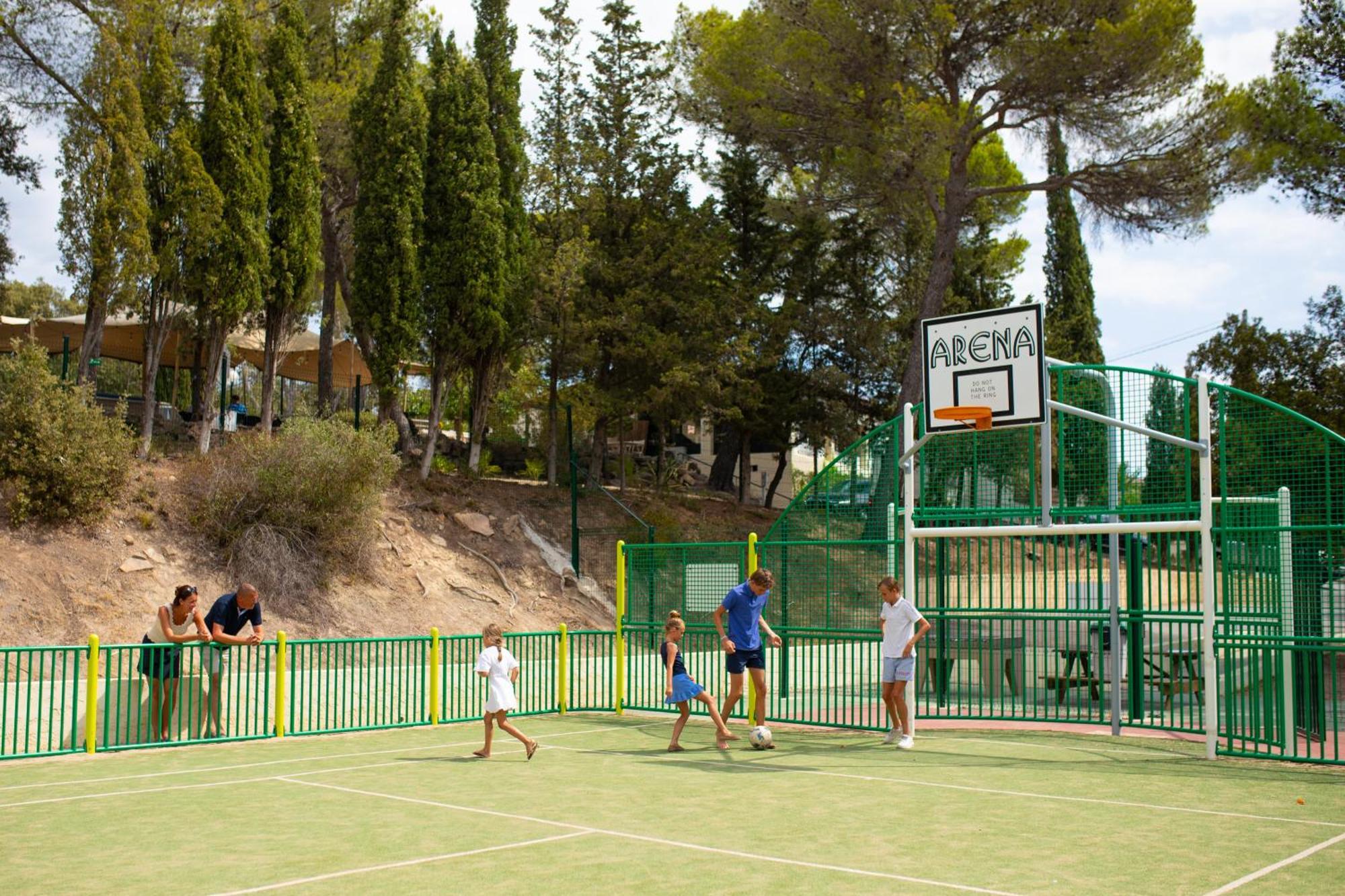 Rcn Domaine De La Noguiere Campingplatz Le Muy